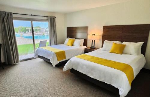 Desert Hot Springs Hotel | The Inn at Mission Lakes