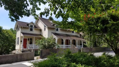 Montchanin Hotel | The Inn at Montchanin Village & Spa