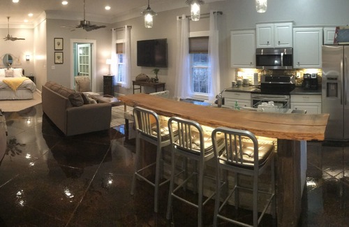 Henderson House | The Inn at Pearce Point-a peaceful farm retreat conveniently to Henderson