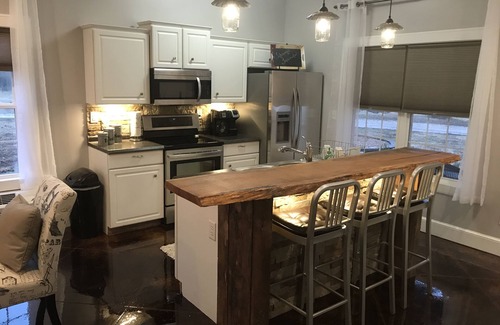 Henderson House | The Inn at Pearce Point-a peaceful farm retreat conveniently to Henderson