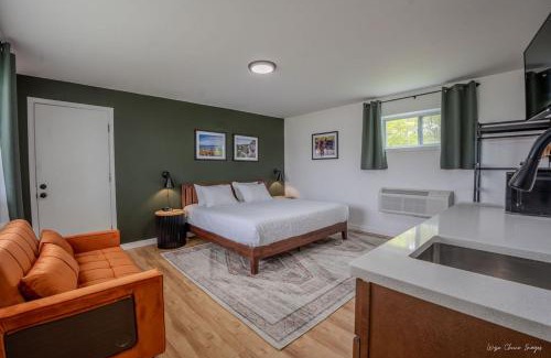 St Ignace Hotel | The Inn at Shady Pines