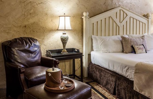 Leacock-Leola-Bareville Hotel | The Inn at Leola Village