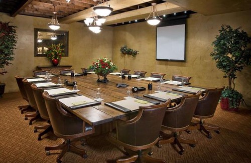 Leacock-Leola-Bareville Hotel | The Inn at Leola Village