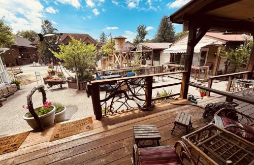 Nashville Cabin | The Iris Garden Downtown Cottages and Suites