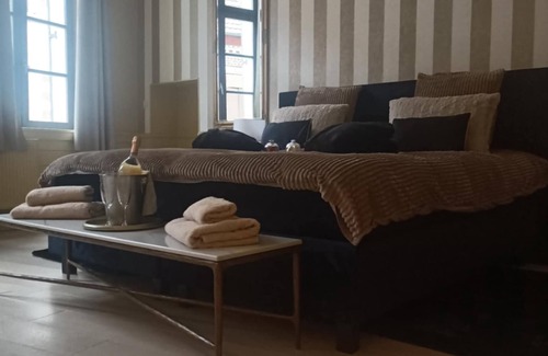 Bethune Bed & Breakfast | The Isabelle de Luxembourg Suite