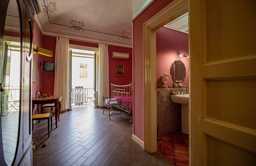 Santo Stefano di Camastra Bed & Breakfast | THE PALACE B&B and Apartments - FLOWER LUXURY ROOM