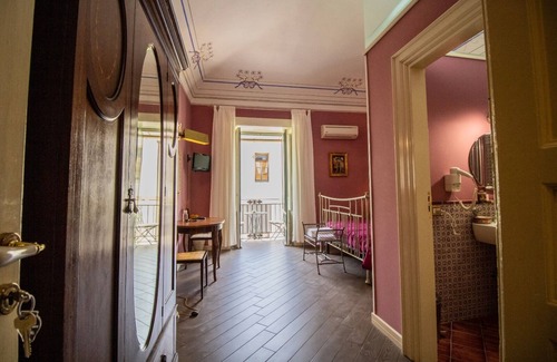 Santo Stefano di Camastra Bed & Breakfast | THE PALACE B&B and Apartments - FLOWER LUXURY ROOM