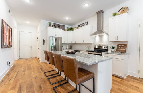 Inglewood Condo | The Jack Daniel's Suite - East Nashville Condo