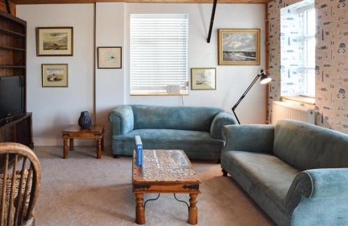 Bagillt House | The Jolly Boat