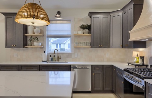 Ono House | The Jolly Rancher: Sleeps up to 6 guests, hot tub & patio, 5 mins to Hershey