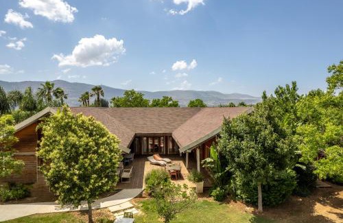 Sde Nehemia Villa | The Jordan River Villa by Travel Hotels Group