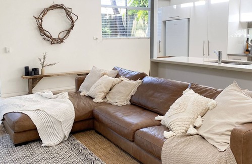 Coolum Beach House | The Jungalow Beach House ☼ Child & Dog Friendly