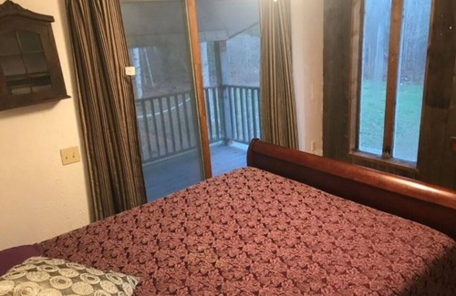 Quinte West House | The Jurassic Lake House please keep in mind sometime Satellite TV Doesn’t work