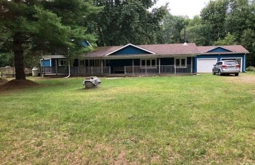 Quinte West House | The Jurassic Lake House please keep in mind sometime Satellite TV Doesn’t work