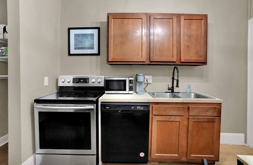 Indianapolis Apartment | The Kaya Unit 6 · Cozy 2 Bed Downtown-West #6