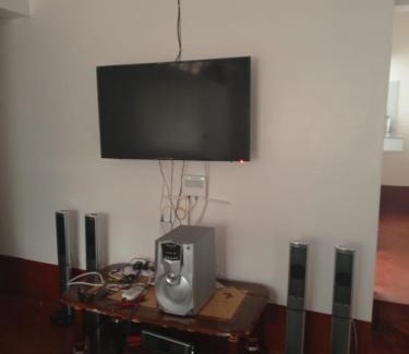 Meru House | The Kenyan Handbuilt Haven