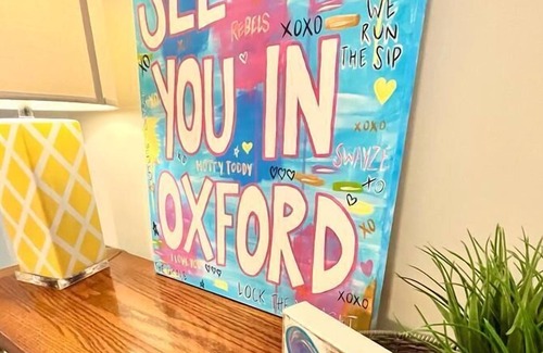 Oxford Apartment | The Kiffin, Fall Season Sale!