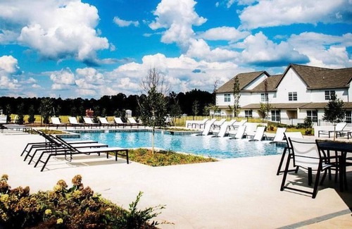 Oxford Apartment | The Kiffin, Fall Season Sale!