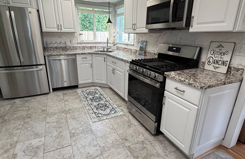 Lake Geneva House | The Lake Geneva Lodge - Walkable tonDowntown & Beach