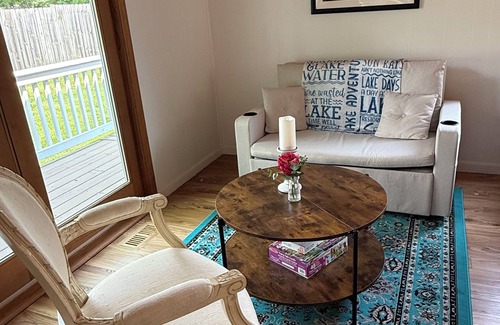 Lake Geneva House | The Lake Geneva Lodge - Walkable tonDowntown & Beach