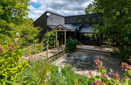 Georgian Bay Cottage | The Lake House! Private 3.6 Acres Family Retreat!