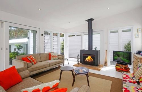 Pearl Beach House | THE LAKEHOUSE PEARL BEACH