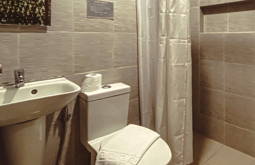 Tagaytay Hotel | The Lakeview Suites