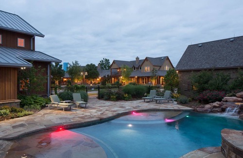 Waukomis House | The Land Run Suite at Buffalo Point