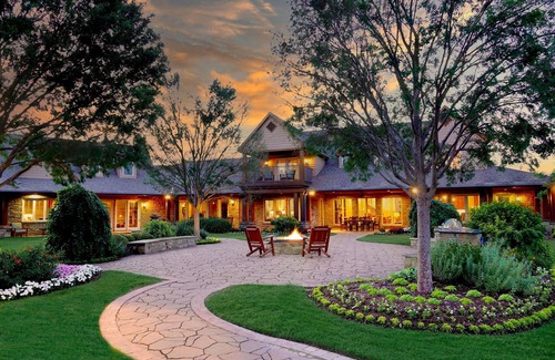 Waukomis House | The Land Run Suite at Buffalo Point