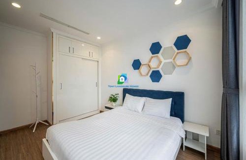 Hang Xanh Apartment | The Landmark And The Park Luxury Apartment of Vinhomes