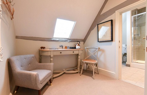 Calne Hotel | The Lansdowne Hotel