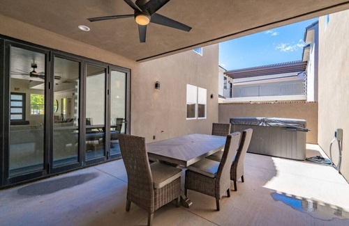 Hurricane House | The Latitude Adjustment: Uncover your perfect escape.