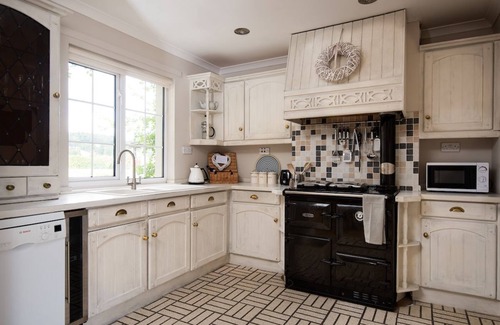 Jedburgh Cottage | THE LAURELS, Jedburgh - sleeps 2+2 in 2 bedrooms