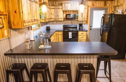 Lindale Cabin | The Leanin' Tree - Nestled Amongst The Piney Woods Of East Texas by RedAwning