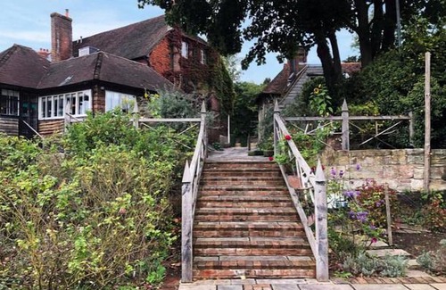 Chiddingstone Hoath Hotel | The Leicester Arms Hotel