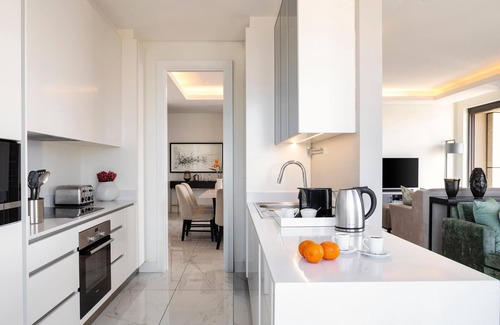 Sandown Apartment | The Leonardo