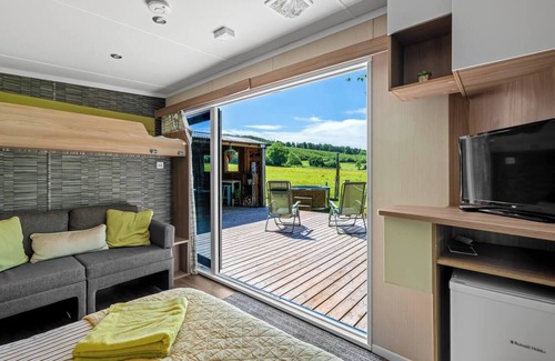 Abergavenny House | The Lily Pod