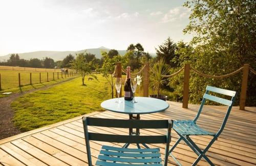 Abergavenny House | The Lily Pod