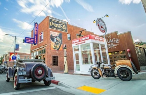 Helper Apartment | The Lincoln Hotel - Suite 3