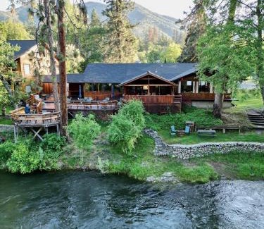 Murphy Hotel | The Lindsay Lodge