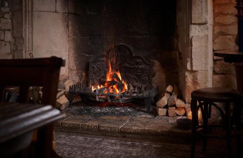 Winchcombe Hotel | The Lion Inn