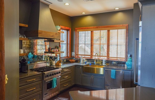 Burnsville Villa | The Lions Den - Private Club Access