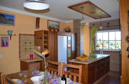 La Listada House | The Listed Arico The ocean and you House 100 meters from the sea.