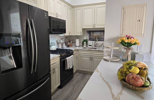 Lancaster Apartment | The Little Chateau