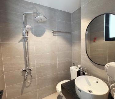 Ba Dinh Apartment | The Little Home - Đội Cấn - Smart home - Cozy - Super Central