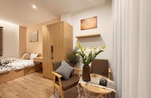 Ba Dinh Apartment | The Little Home - Đội Cấn - Smart home - Cozy - Super Central
