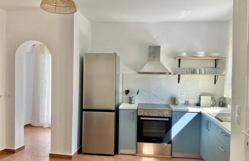 Oxilithos Villa | The Little House by the Sea