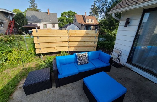 Slatterly Park House | The Little House/Stylish & Cozy ~ 2 mi from Mayo Clinic