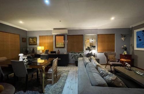 Greater Johannesburg Metropolitan Area Apartment | The Little Mongrel Deluxe Space Bryanston
