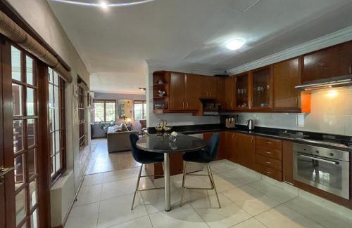 Greater Johannesburg Metropolitan Area Apartment | The Little Mongrel Deluxe Space Bryanston